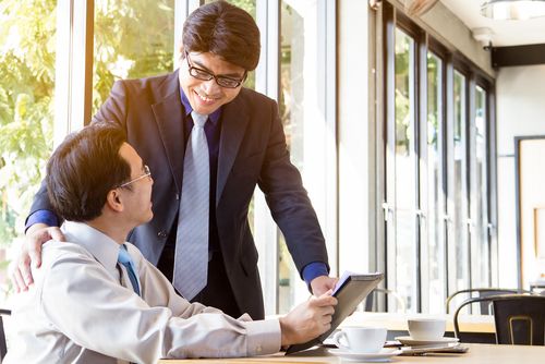 Cara Menjadi Pemimpin yang Baik dan Berwibawa di Kantor